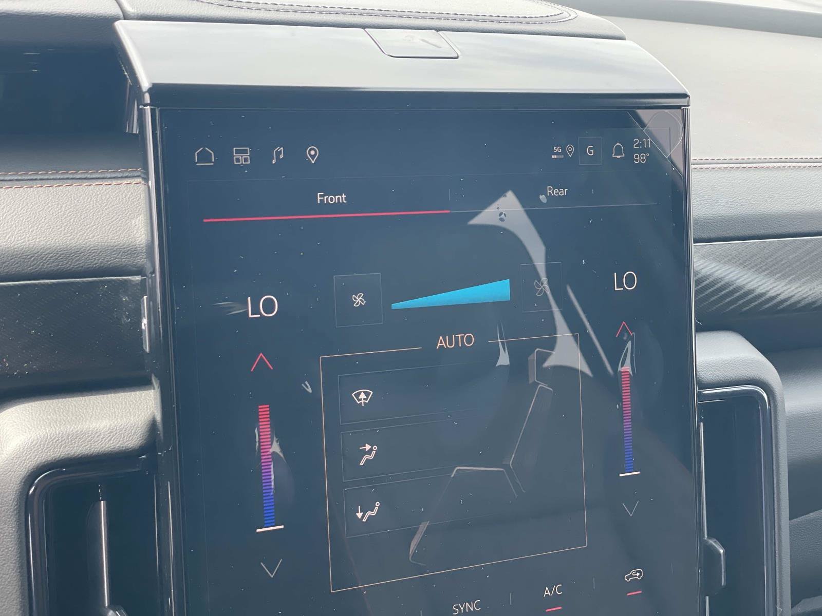 New 2026 GMC Yukon XL AT4 AWD/4WD image 14
