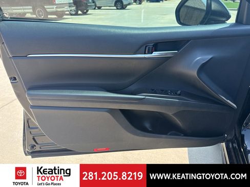 Used 2024 Toyota Camry SE FWD image 10