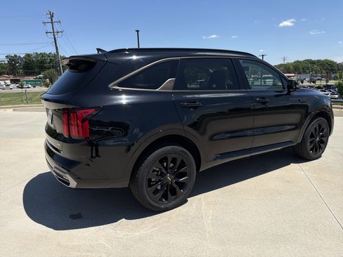 Used 2023 Kia Sorento SX AWD/4WD image 29