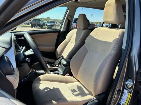 Used 2014 Toyota RAV4 XLE image 7