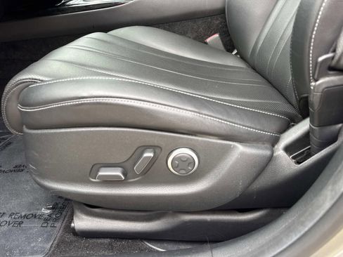 Used 2022 Genesis G80 2.5T image 16