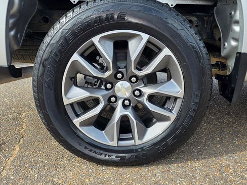 Used 2019 Chevrolet Silverado 1500 LT w/ All-Star Edition RWD image 10
