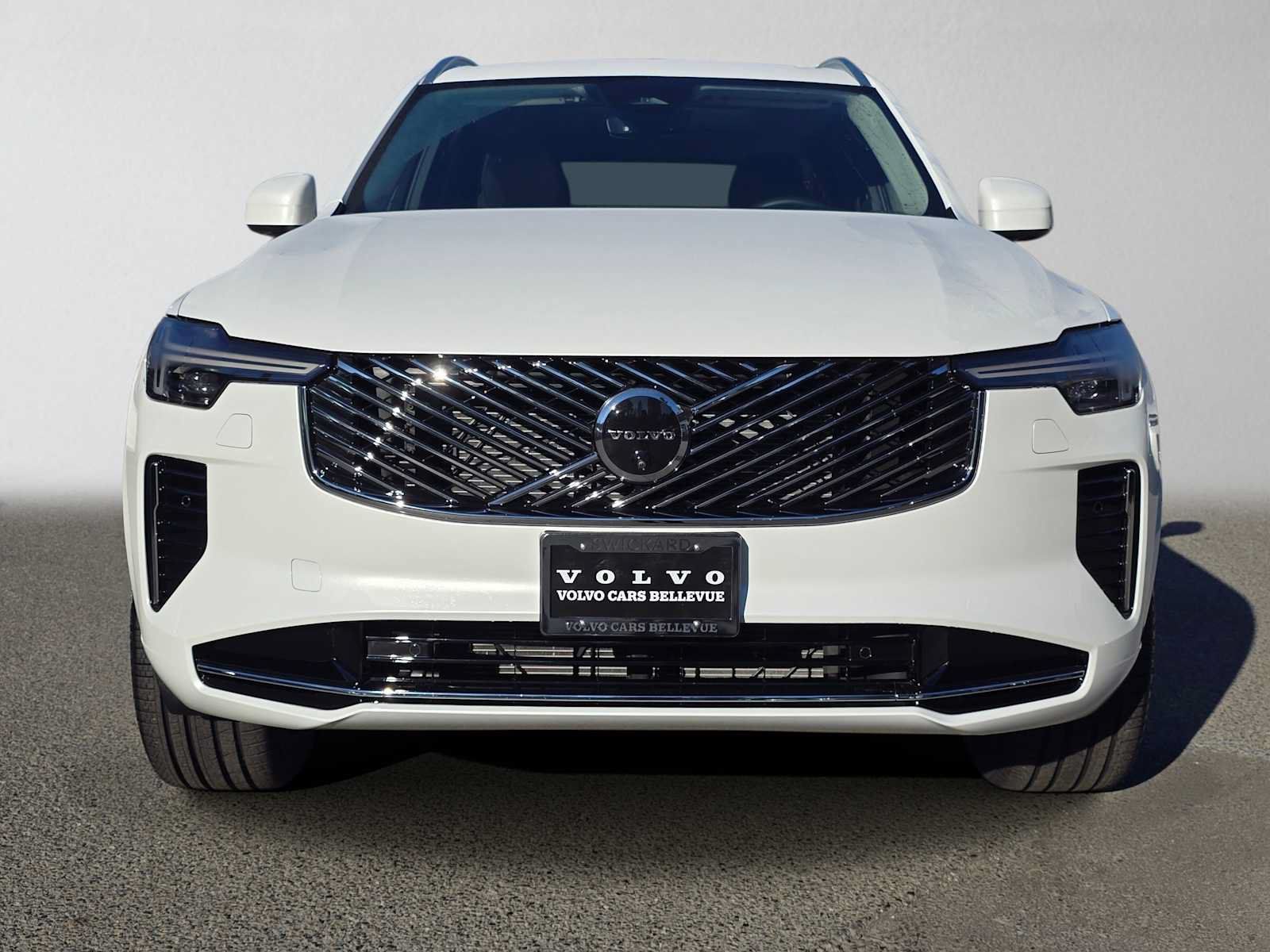 Used 2026 Volvo XC90 B6 Plus w/ Protection Package AWD/4WD image 8