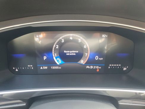 Used 2024 Volkswagen Tiguan S image 23