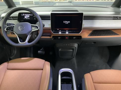 New 2025 Volkswagen ID. Buzz Pro S image 10