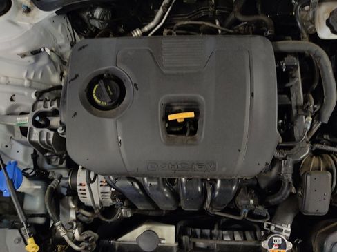 Used 2021 Kia Forte LXS FWD image 30