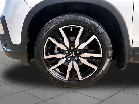Used 2020 Honda Pilot Touring image 10