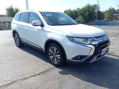 Used 2020 Mitsubishi Outlander ES AWD/4WD image 3