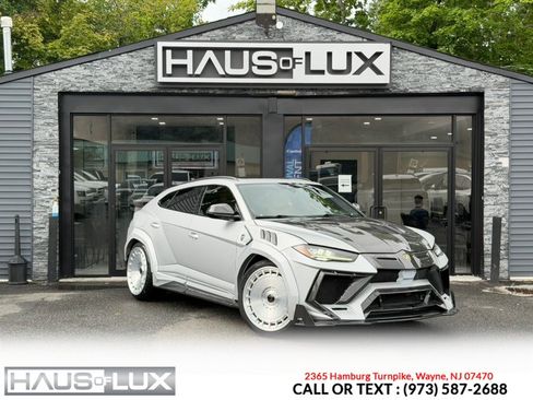 Used 2021 Lamborghini Urus AWD/4WD image 1