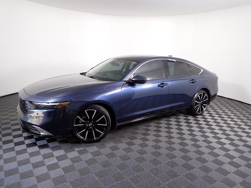 Used 2024 Honda Accord Touring image 13