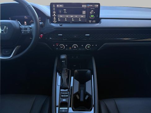 Used 2025 Honda Accord Touring image 31