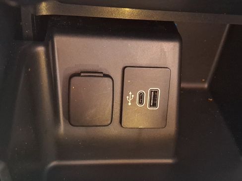 Used 2025 Ford Explorer ST AWD/4WD image 24