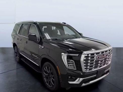 Used 2025 GMC Yukon Denali AWD/4WD image 4