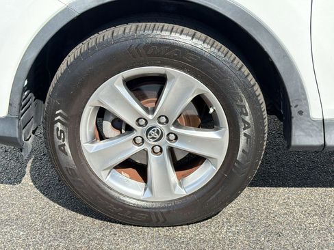 Used 2015 Toyota RAV4 XLE image 12