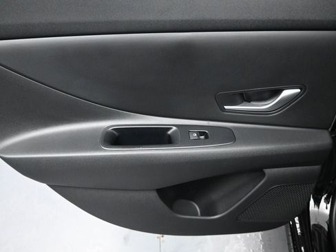 New 2026 Hyundai Elantra SE image 23