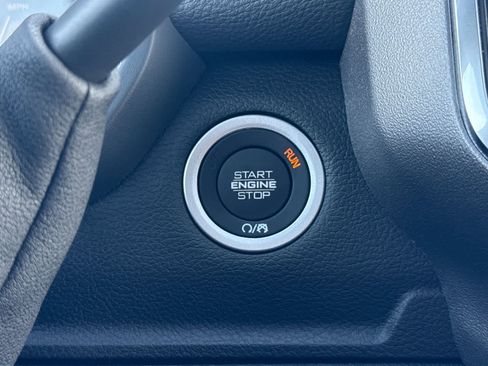 New 2026 RAM 2500 Laramie AWD/4WD image 24