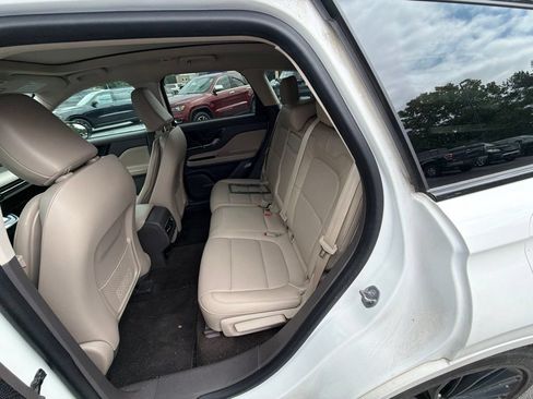 Used 2024 Lincoln Corsair FWD w/ Equipment Group 101A image 7
