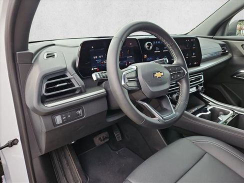 Used 2026 Chevrolet Traverse LT FWD image 10