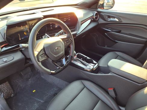 New 2025 Chevrolet Trax RS w/ Sunroof Package image 10