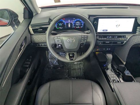Used 2026 Toyota Camry XLE FWD image 40