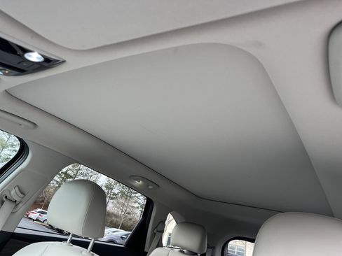 Used 2021 Kia Sorento EX w/ Panoramic Sunroof Package image 16