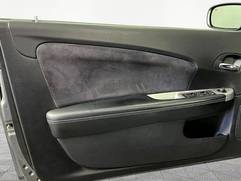 Used 2011 Chrysler 200 S FWD image 17