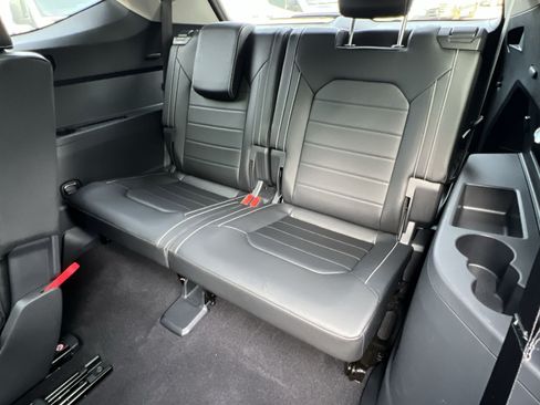 Used 2022 Volkswagen Atlas SEL Premium AWD/4WD image 28