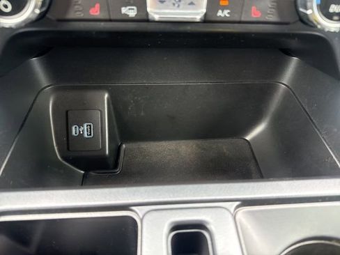 Used 2021 Ford F150 4x4 SuperCrew image 32