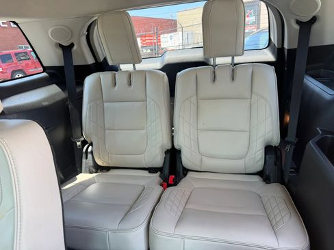 Used 2016 Ford Explorer Platinum AWD/4WD image 14