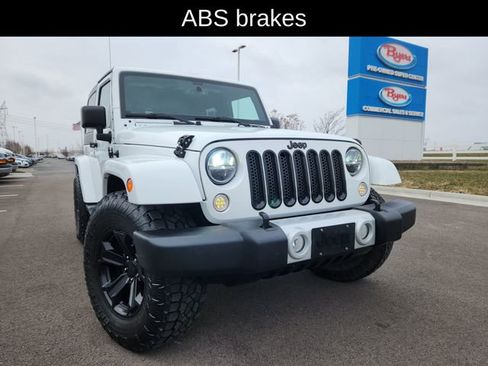 Used 2015 Jeep Wrangler Sahara image 13