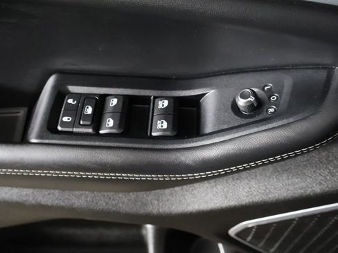 Used 2024 Jeep Grand Cherokee Limited AWD/4WD image 35