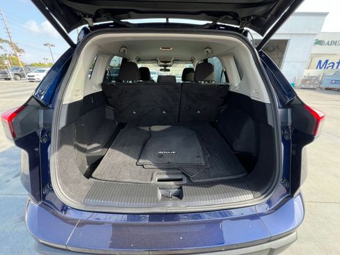 Used 2025 Nissan Rogue SV FWD image 36