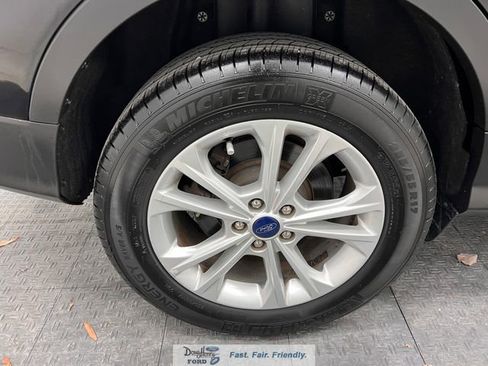 Used 2018 Ford Escape SEL image 15