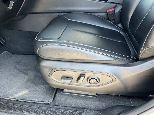 Used 2025 Jeep Grand Cherokee L Limited w/ Black Appearance Package AWD/4WD image 28