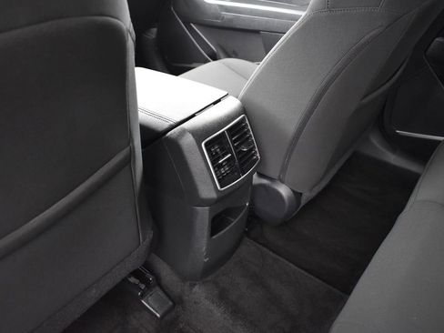 Used 2025 Kia Sportage LX image 25