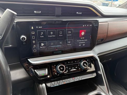 Used 2024 GMC Sierra 3500 Denali Ultimate image 17