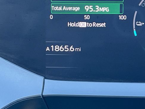 Used 2023 Toyota Prius Prime FWD image 11