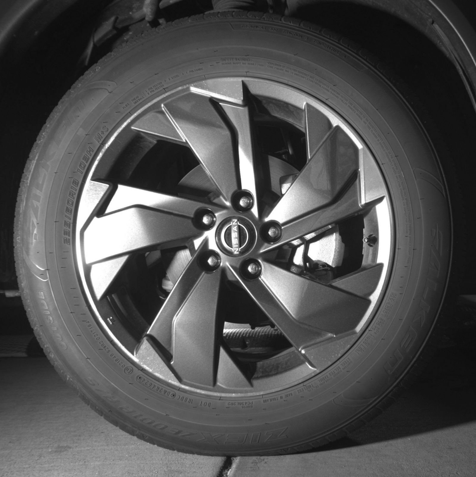Used 2025 Nissan Rogue SV FWD image 15