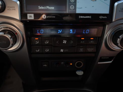 Used 2020 Toyota 4Runner SR5 Sport Utility image 16