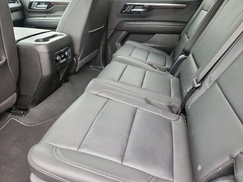 Used 2025 Chevrolet Tahoe Z71 AWD/4WD image 18