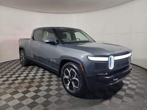 Used 2022 Rivian R1T Adventure AWD/4WD image 7