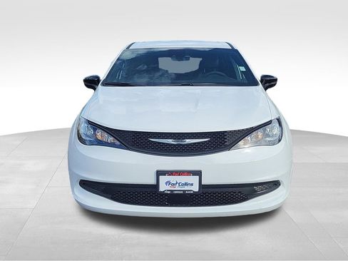 New 2026 Chrysler Voyager LX image 2