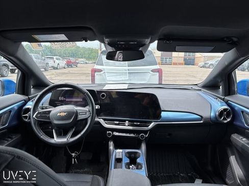 Used 2024 Chevrolet Equinox EV LT AWD/4WD image 9