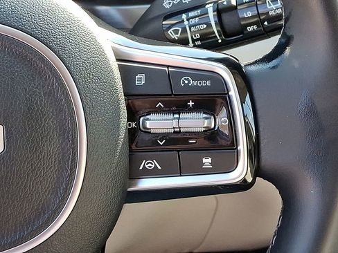 Used 2023 Kia Sorento SX image 25