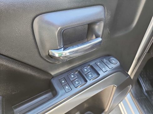 Used 2017 Chevrolet Silverado 2500 LT AWD/4WD image 16
