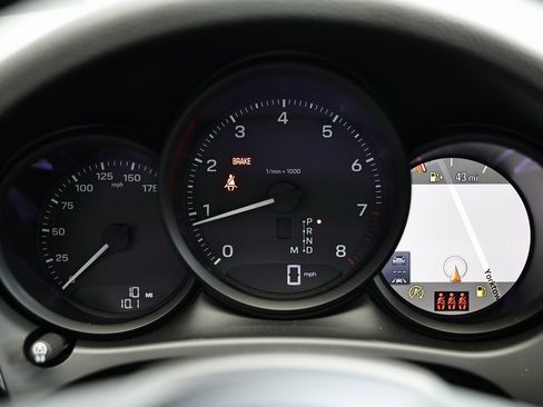 New 2026 Porsche Macan image 33