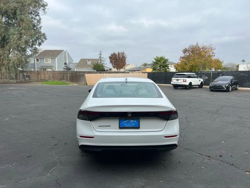 Used 2023 Honda Accord EX image 5