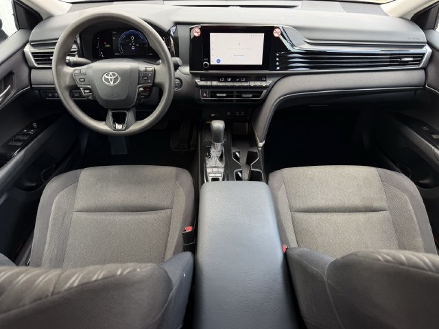 Used 2025 Toyota Camry LE FWD image 11