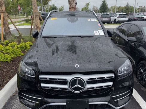 Used 2023 Mercedes-Benz GLS 450 4MATIC w/ AMG Line Exterior image 8