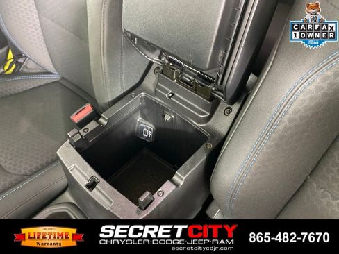 Used 2024 Jeep Wrangler Unlimited Rubicon 4xe AWD/4WD image 25